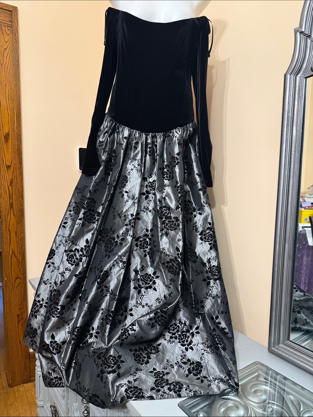 Vintage Scott McClintock 10 Black Velvet Bodice Silver Floral Satin Maxi Skirt